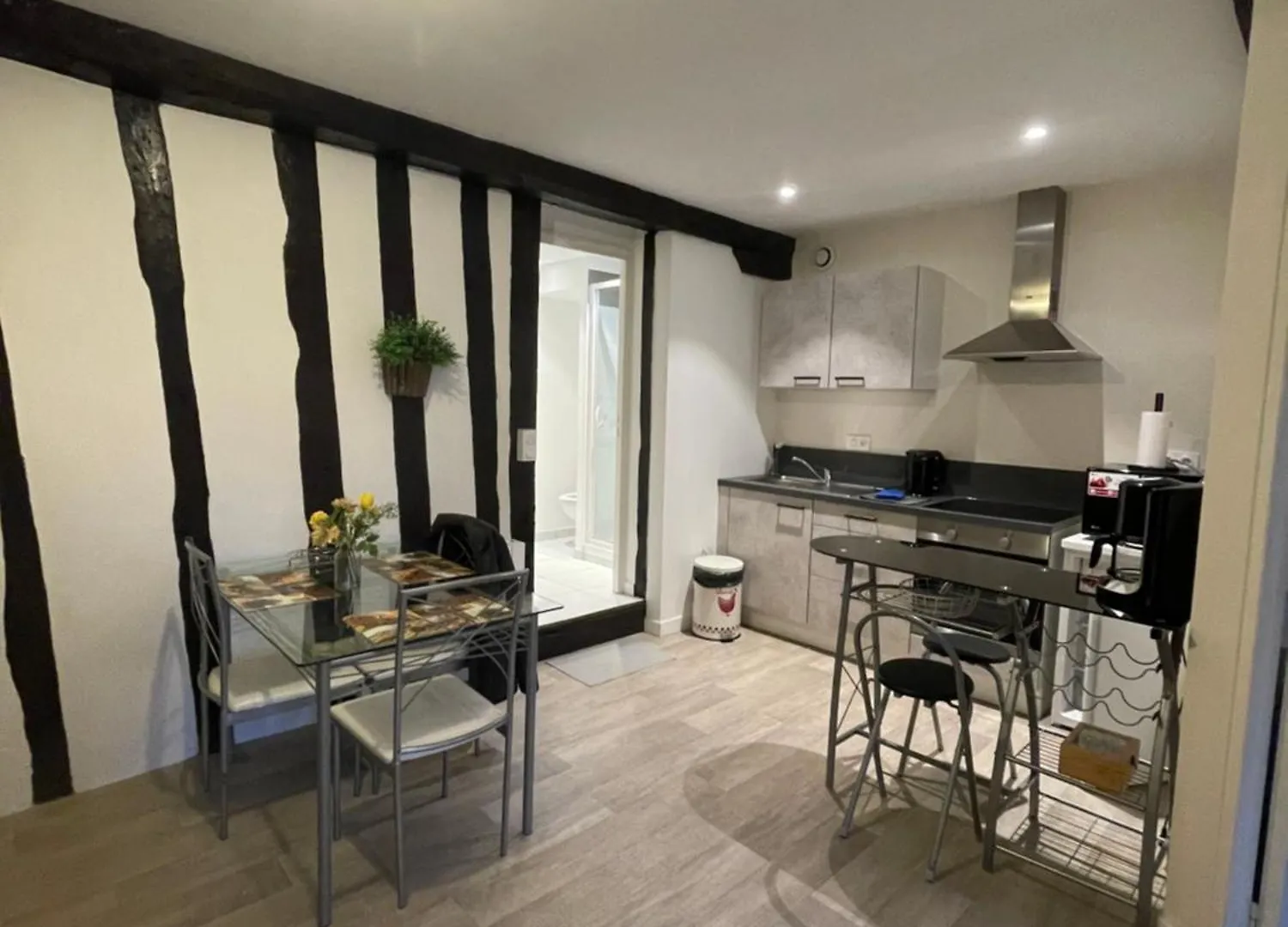 Charmant Appartement A Dinan Apartamento